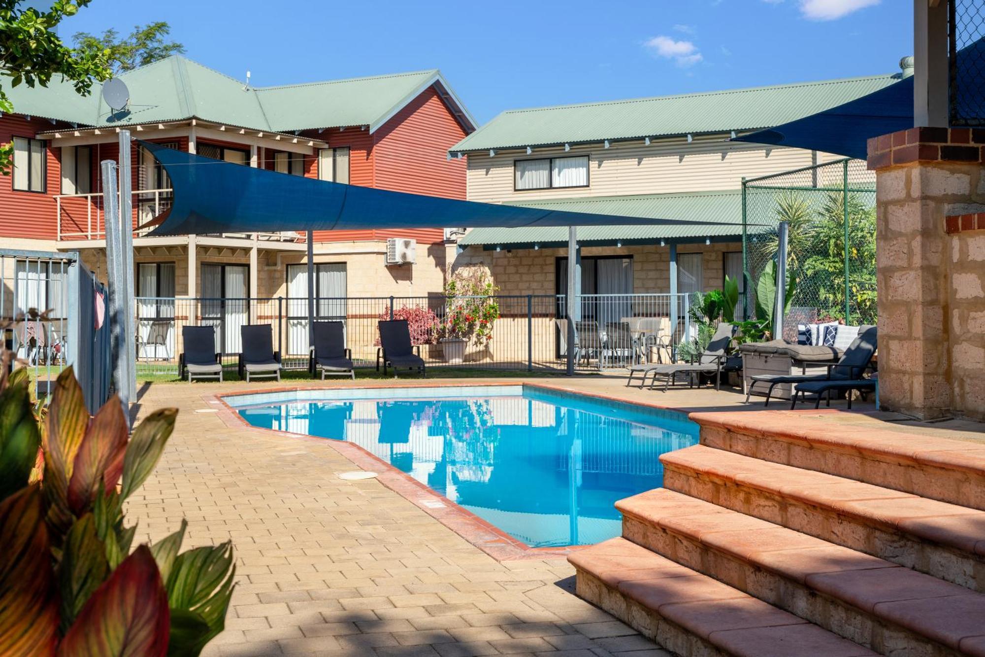 Amalfi Resort Busselton Exterior photo