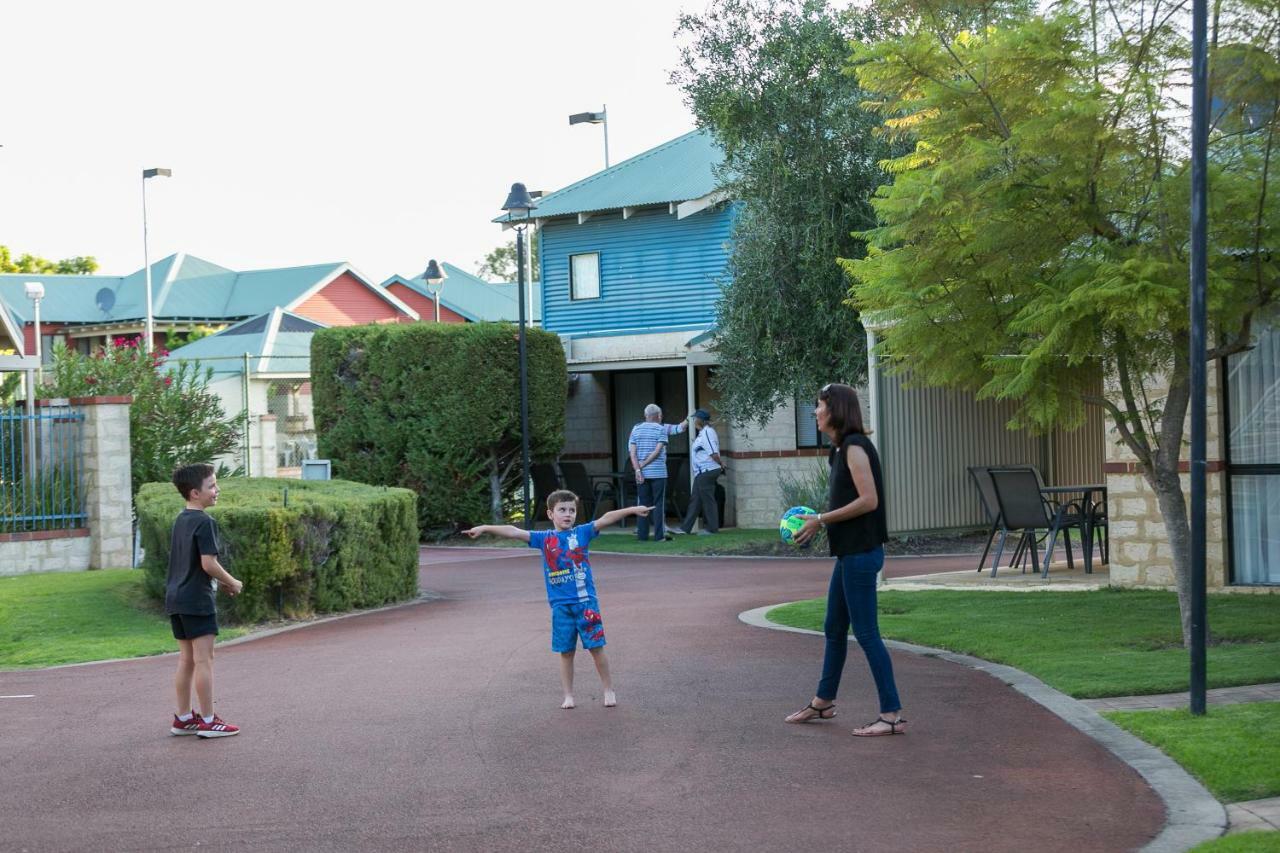 Amalfi Resort Busselton Exterior photo